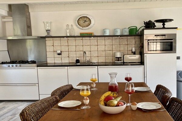 Keuken - Villa in Drents-Friese Woud met Zwembad in Wateren (4)