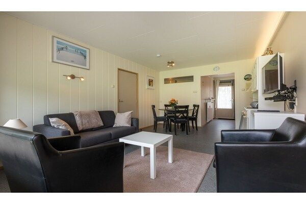 Woonkamer - Appartement in Vlissingen bij het Strand in Walcheren (5)