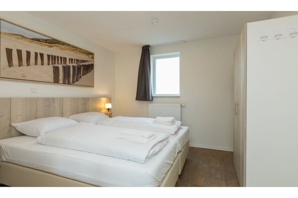 Slaapkamer - Appartement in Zoutelande bij het Strand in Zoutelande (5)