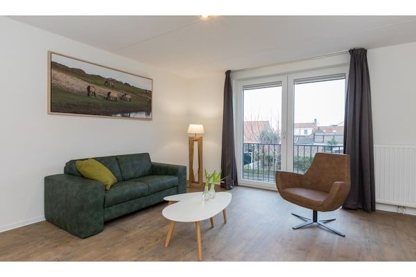 Woonkamer - Appartement in Zoutelande bij zonnig strand in Zoutelande (1)