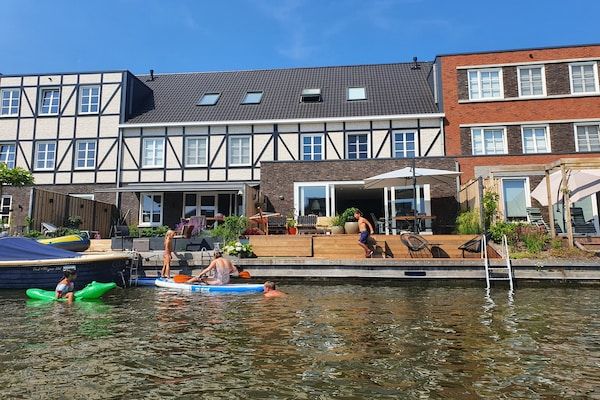 Buitenkant - Gezellig vakantiehuis in Alkmaar aan het water in Alkmaar (2)