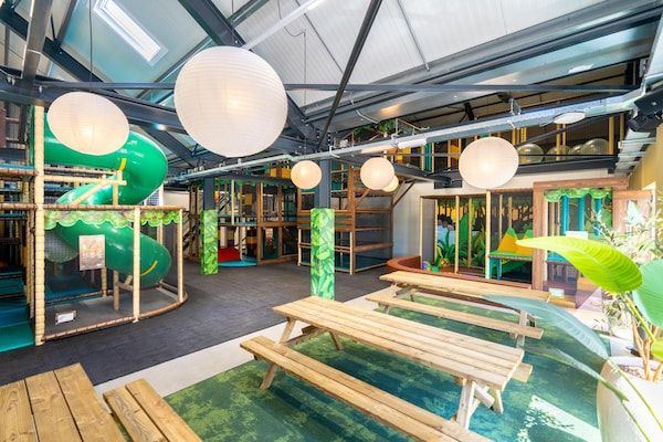 AreaSummer1KM - Villa aan Veerse Meer met Sauna in Wolphaartsdijk (5)