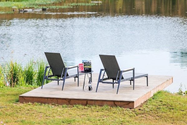 Terras - Villa met uitzicht op vijver bij Maastricht in Maastricht (5)