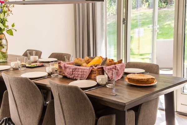 Eetkamer - Wellness villa bij Maastricht in Maastricht (3)