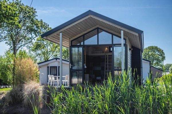 Buitenkant - Huisdiervriendelijke vakantiebestemming in Noord-Holland in West-Graftdijk (1)