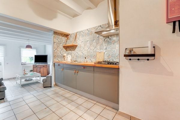 Keuken - Appartement in Ubachsberg bij Routes in Voerendaal (4)