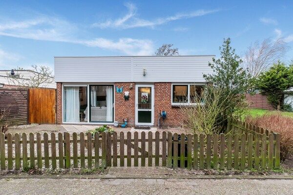 Buitenkant - Vakantiehuis in Noordwijkerhout bij Meer in Noordwijkerhout (1)