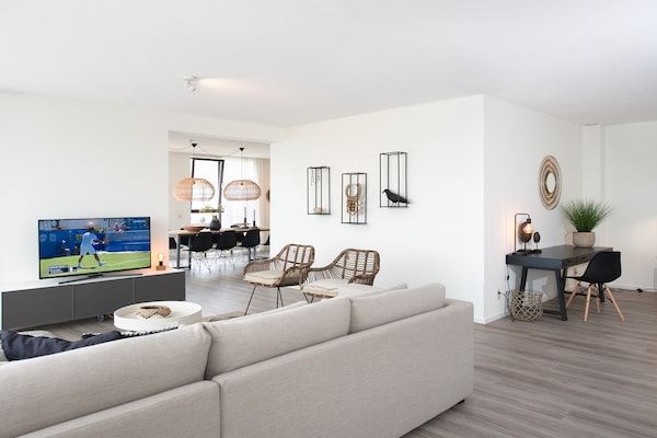 Woonkamer - Appartement in Den Haag bij het strand in Den Haag (4)
