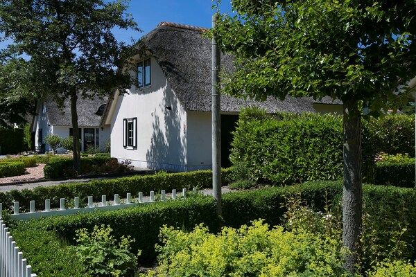 Buitenkant - Villa in Banjaard bij Noordzeestrand in Kamperland (5)