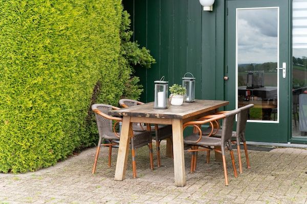 Terras - Cottage in Ubachsberg met schilderachtige heuvels in Voerendaal (3)