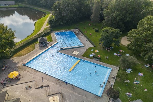 Park - Charmante safaritent aan het meer in Gasselternijveen (2)