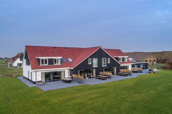 Buitenkant - Villa op Texel bij Krimbos Bos in De Cocksdorp (4)