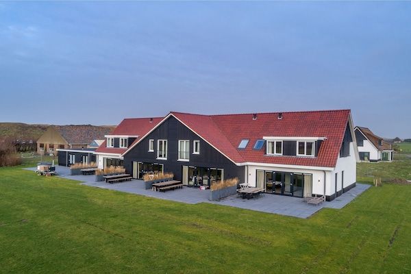 Buitenkant - Villa op Texel bij Krimbos Bos in De Cocksdorp (1)