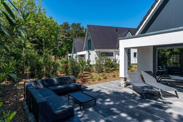 Terras - Villa op Texel bij Strand en Natuurgebied in Den Burg (3)
