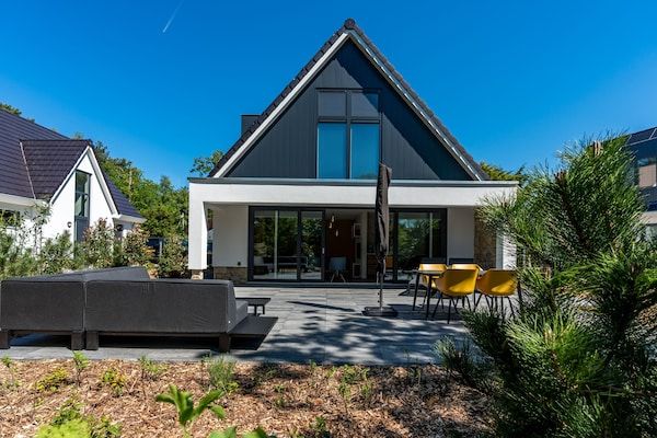 Buitenkant - Chalet op Texel bij Bos & Strand in Den Burg (1)