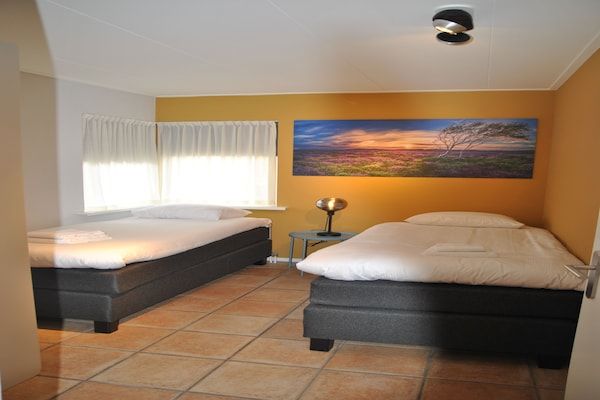 Slaapkamer - Eilandvakantie met bubbelbad in De Koog (5)