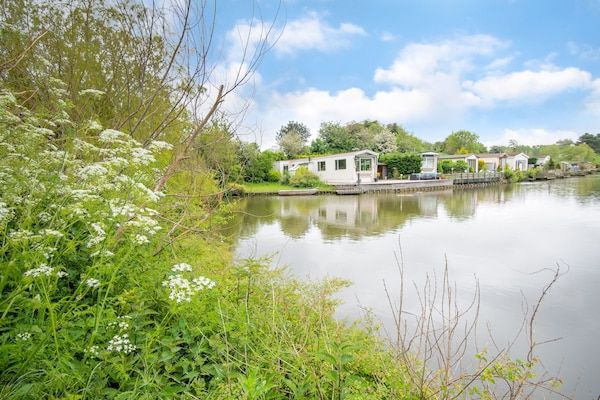AreaSummer1KM - Watervilla bij Volkerak Ooltgensplaat in Ooltgensplaat (2)