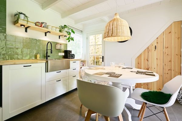Keuken - Vakantiehuis in Reutum met Vijver en Paden in Reutum (3)