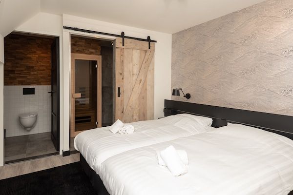 Slaapkamer - Studio in Domburg bij Strand en Golf in Renesse (3)