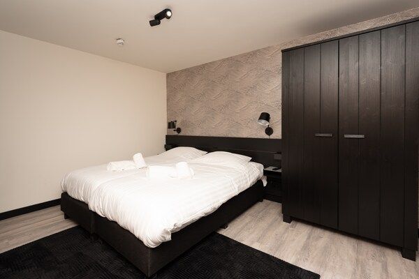Slaapkamer - Studio in Domburg bij Strand en Natuurgebied in Renesse (2)