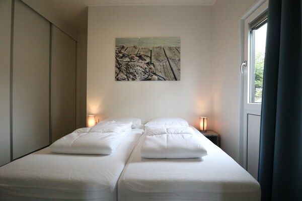 Slaapkamer - Moderne vakantie in Marina Strandbad in Olburgen (3)
