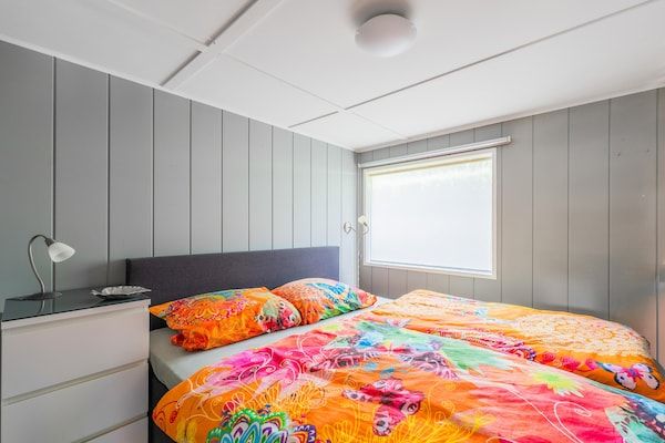 Slaapkamer - Chalet in Reutum bij Almelo Nordhorn Kanaal in Reutum (5)
