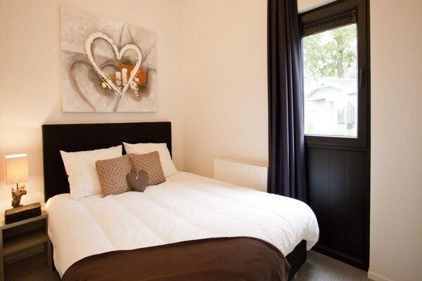 Slaapkamer - Moderne vakantiewoning in Nieuwvliet in Nieuwvliet (2)