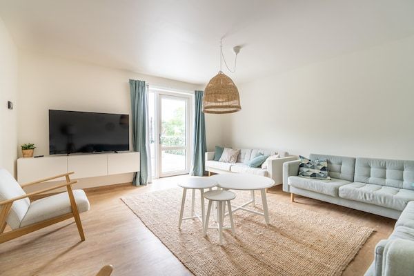 Woonkamer - Groepsappartement Ameland bij De Vleijen in Nes (3)