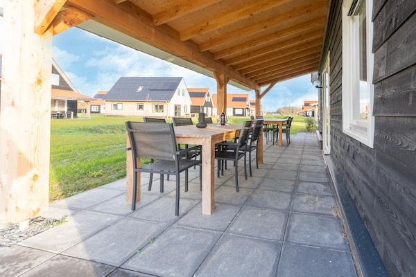 Terras - vakantiehuis in Scherpenisse met sauna in Scherpenisse (4)