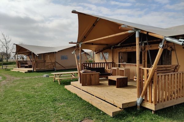 Buitenkant - Flevoland Glamping Escape in Bant (1)