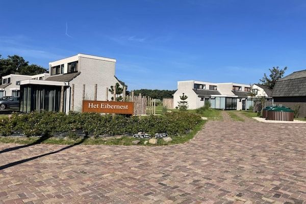 Buitenkant - Vakantiehuis op Texel met Terras in De Cocksdorp (2)