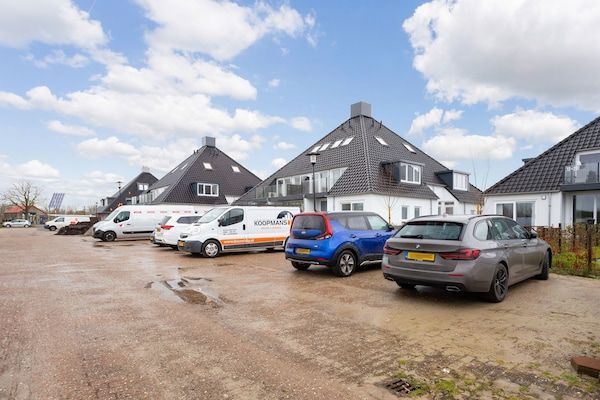 Buitenkant - Appartement bij Sneekermeer en Jachthaven in Offingawier (4)