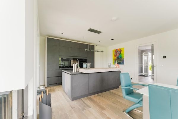 Keuken - Vakantiehuis in Stavoren met eigen aanlegsteiger in Stavoren (3)
