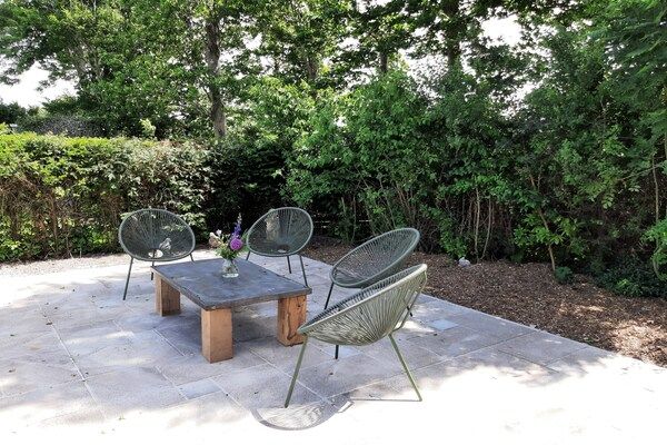 Tuin - Stijlvol vakantiehuis aan zee in Tuitjenhorn (5)