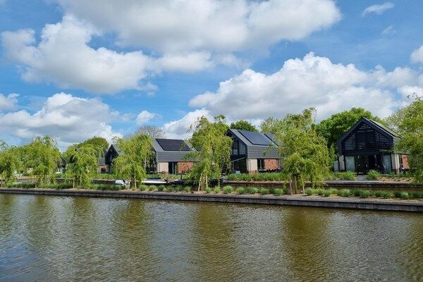 AreaSummer1KM - Watervilla in Balk met Privé Steiger in Balk (3)