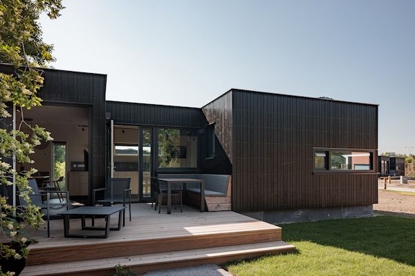 Buitenkant - Gezellige lodge vlakbij het strand in Kamperland (1)