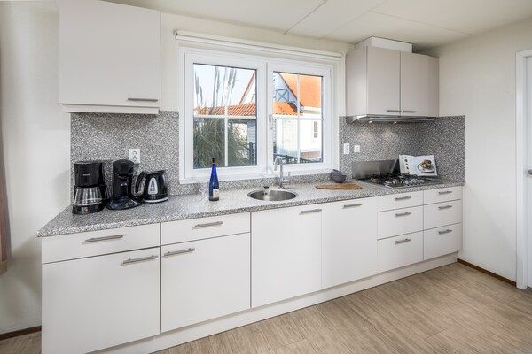Keuken - Villa in Cadzand-Bad bij Noordzeestrand in Cadzand-Bad (4)