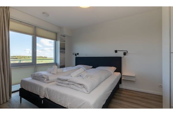 Slaapkamer - Appartement op Tholen bij Oosterschelde in Scherpenisse (3)
