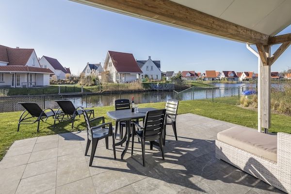 Terras - Villa in Cadzand-Bad bij Noordzeestrand in Cadzand-Bad (5)