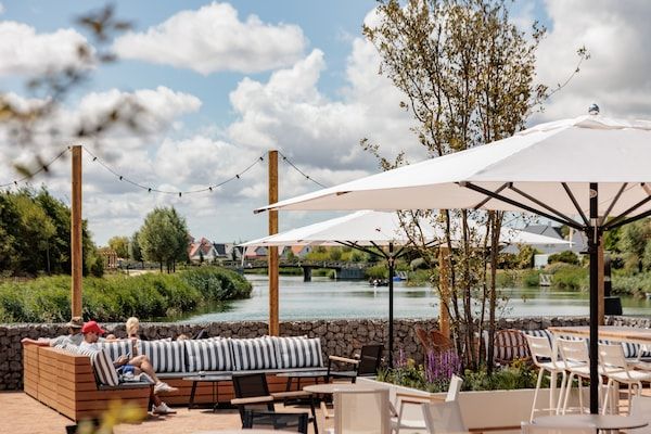 Park - Villa bij Noordzeestrand, ideaal voor gezinnen in Cadzand-Bad (5)