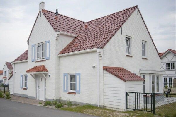 Buitenkant - Villa bij Noordzeestrand, ideaal voor gezinnen in Cadzand-Bad (4)