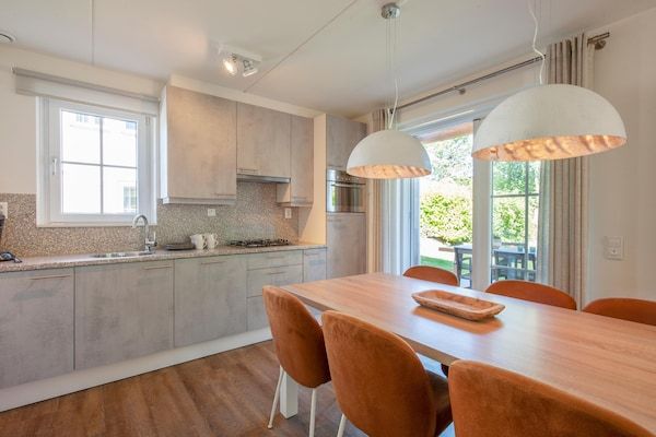 Keuken - Villa in Cadzand-Bad bij Noordzeestrand in Cadzand-Bad (3)