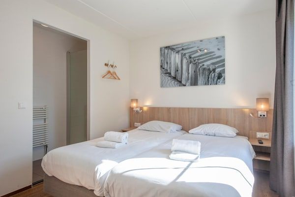 Slaapkamer - Villa in Cadzand-Bad bij Noordzeestrand in Cadzand-Bad (4)