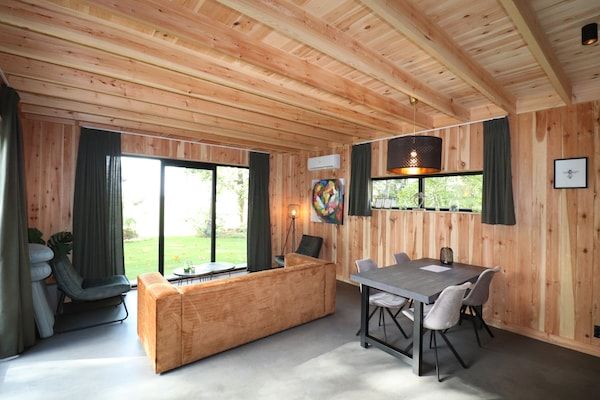 Woonkamer - Pleasant Nature Lodge in Dalerveen in Dalerveen (3)