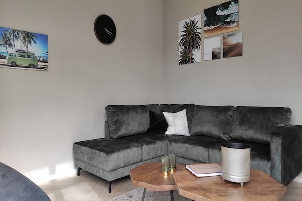 Woonkamer - Appartement met Sauna en Terras in Gelderland in Lathum (2)
