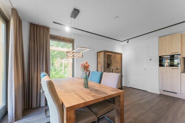 Eetkamer - Vakantiehuis in Lochem met Tuinzicht in Lochem (4)