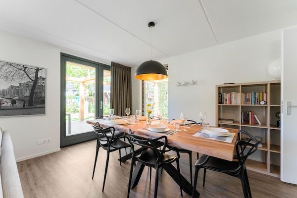 Eetkamer - Vakantiehuis in Lochem met Tuinzicht in Lochem (3)