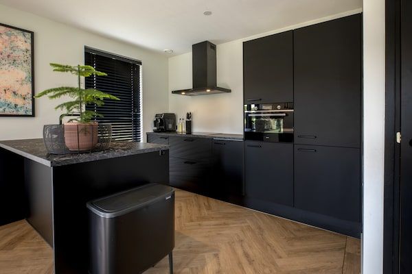 Keuken - Prachtige villa met ruime tuin in Sint Nicolaasga (4)