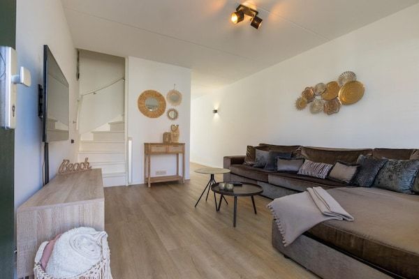 Woonkamer - Vakantiehuis in Domburg bij strand in Domburg (2)
