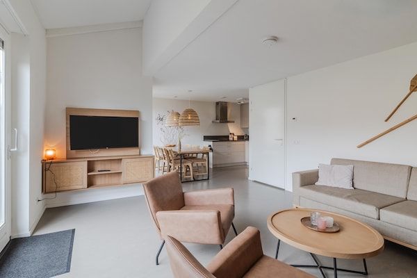 Woonkamer - Vakantiehuis bij Noordwijk Strand in Noordwijkerhout (2)